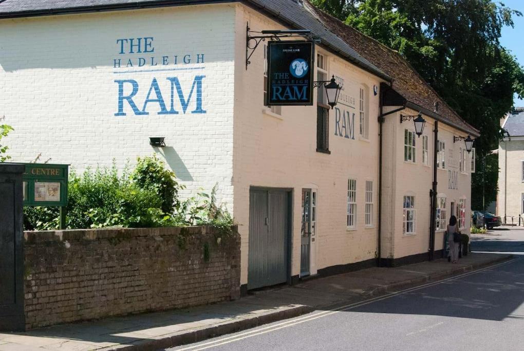 Meddlars A Historic Cottage On The Countryside Edge Of A Vibrant Market Town Hadleigh  Exterior photo
